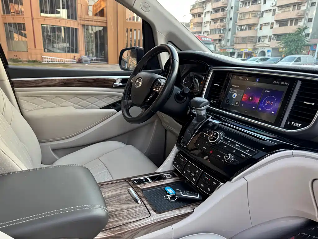 GAC Motor Trumpchi M8 2019 — фото 11