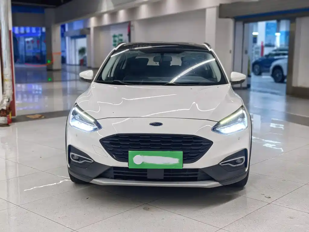 Ford Focus Active 2022 — фото 2