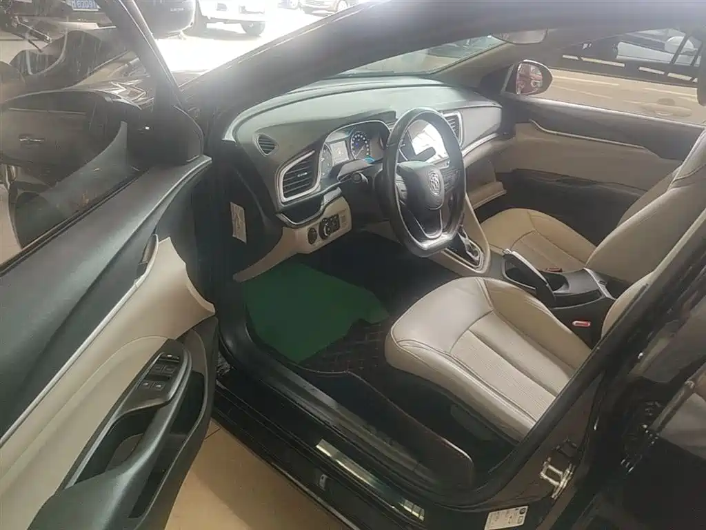 Buick Excelle 2017 — фото 16