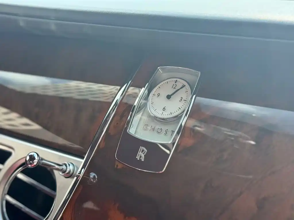 Rolls-Royce Ghost 2013 — фото 13
