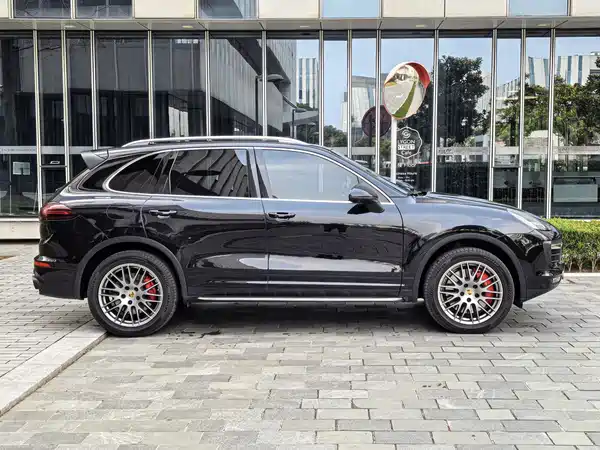 Porsche Cayenne 2015