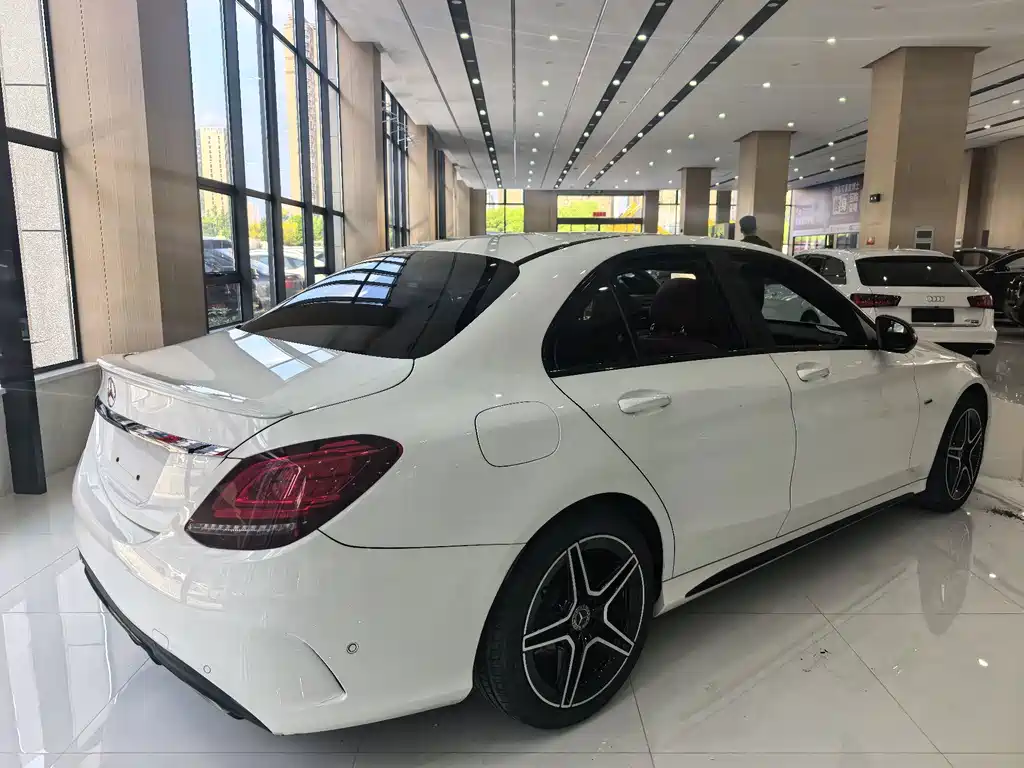 Mercedes-Benz C-Class 2021 — фото 18