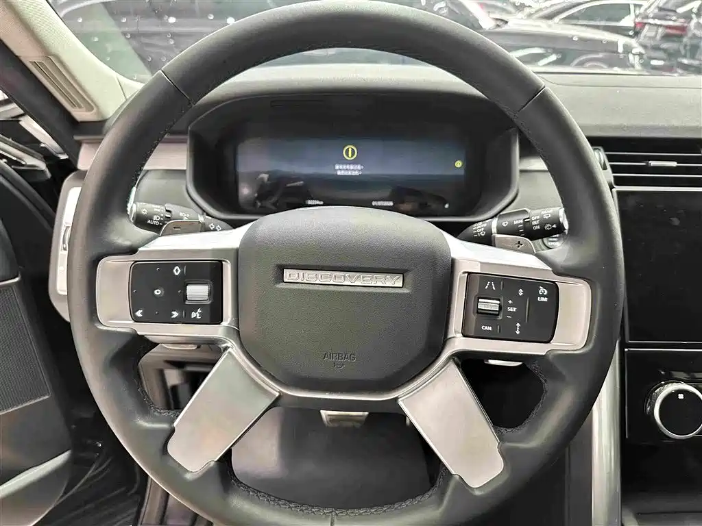 Land Rover Discovery 2024 — фото 13