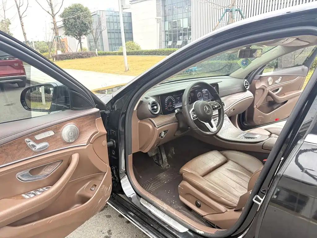 Mercedes-Benz E-Class 2019