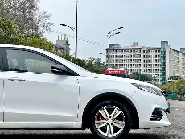 Changan Eado XT 2015