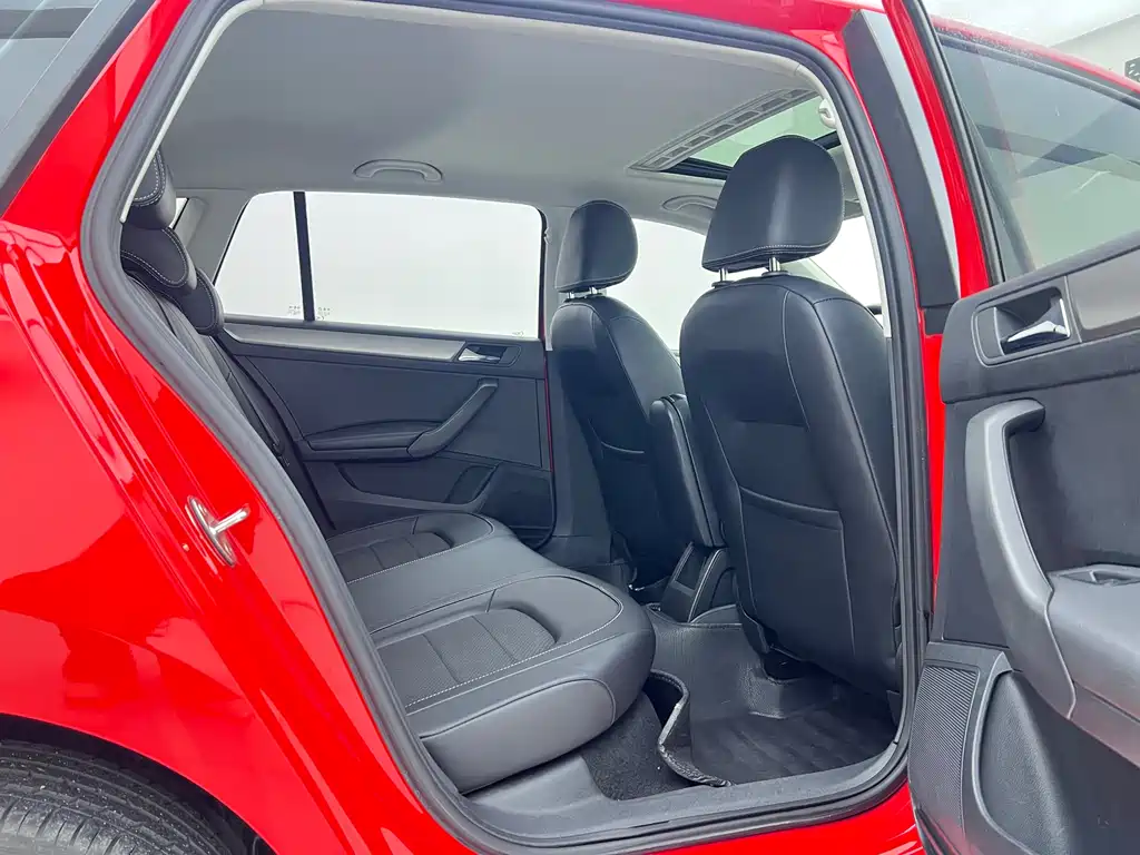 Skoda Rapid Spaceback 2016 — фото 10