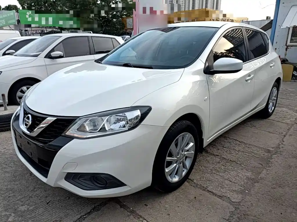 Nissan Tiida 2019 — фото 1