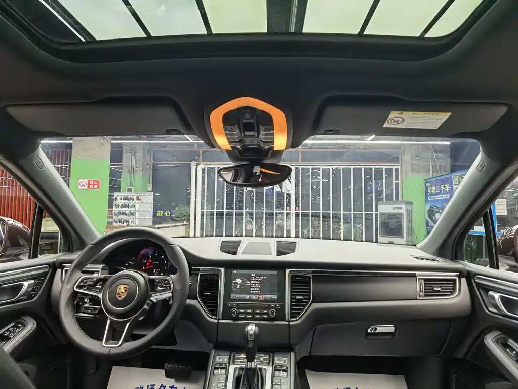 Porsche Macan 2017 — фото 7