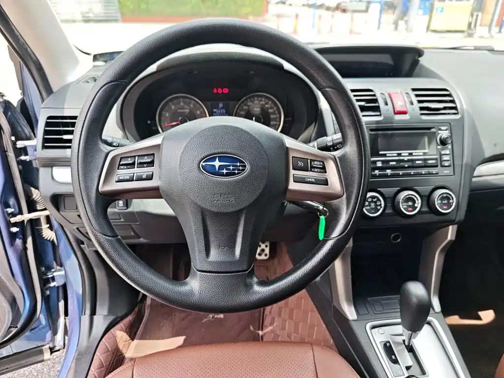 Subaru Forester 2015 — фото 13