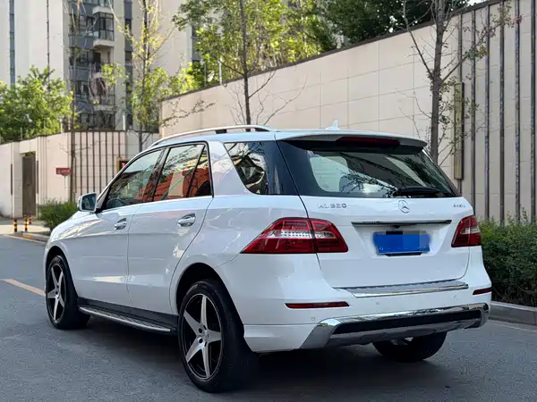 Mercedes-Benz M-Class 2014