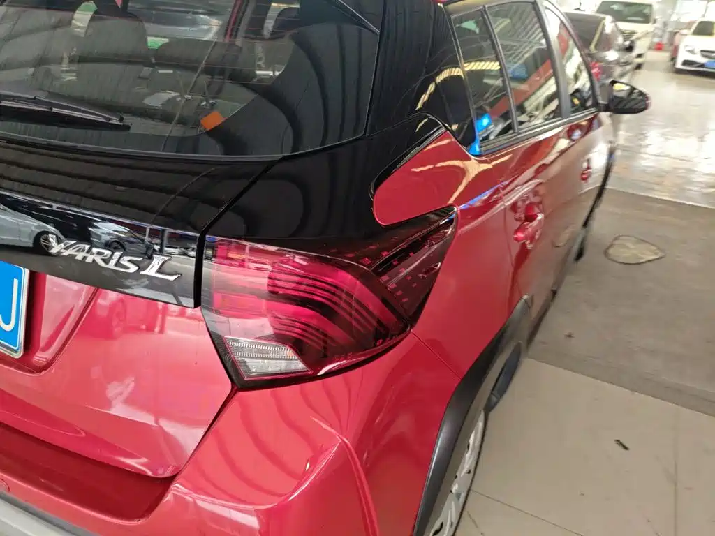 Toyota Yaris L 2020 — фото 19