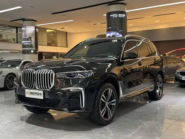 BMW X7 2021