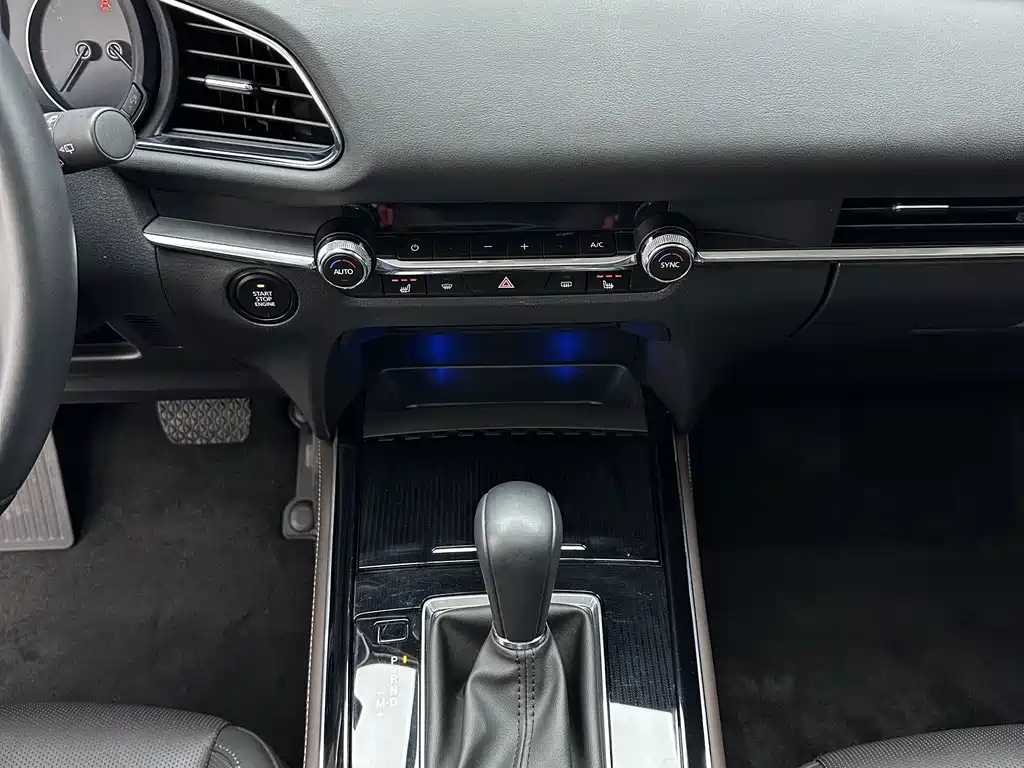 Mazda CX-30 2022 — фото 15