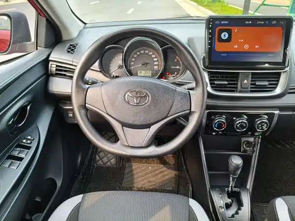 Toyota Yaris L 2020