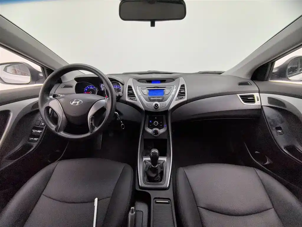 Hyundai Elantra Langdong 2015 — фото 5