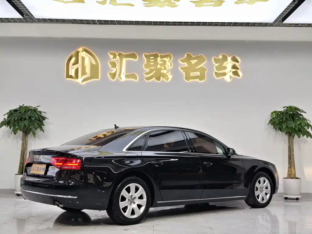 Audi A8 2011