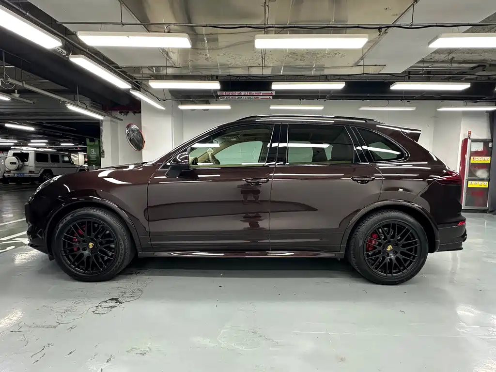 Porsche Cayenne 2015 — фото 7