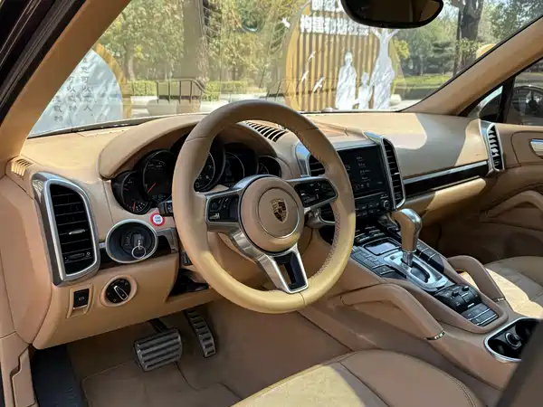 Porsche Cayenne 2016