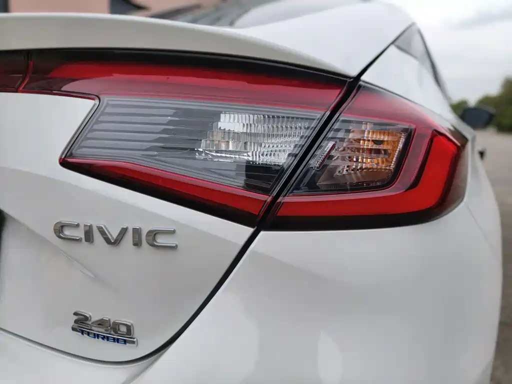 Honda Civic 2024 — фото 18