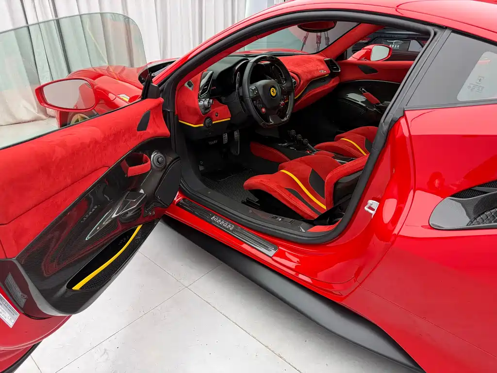 Ferrari 488 2019 — фото 5