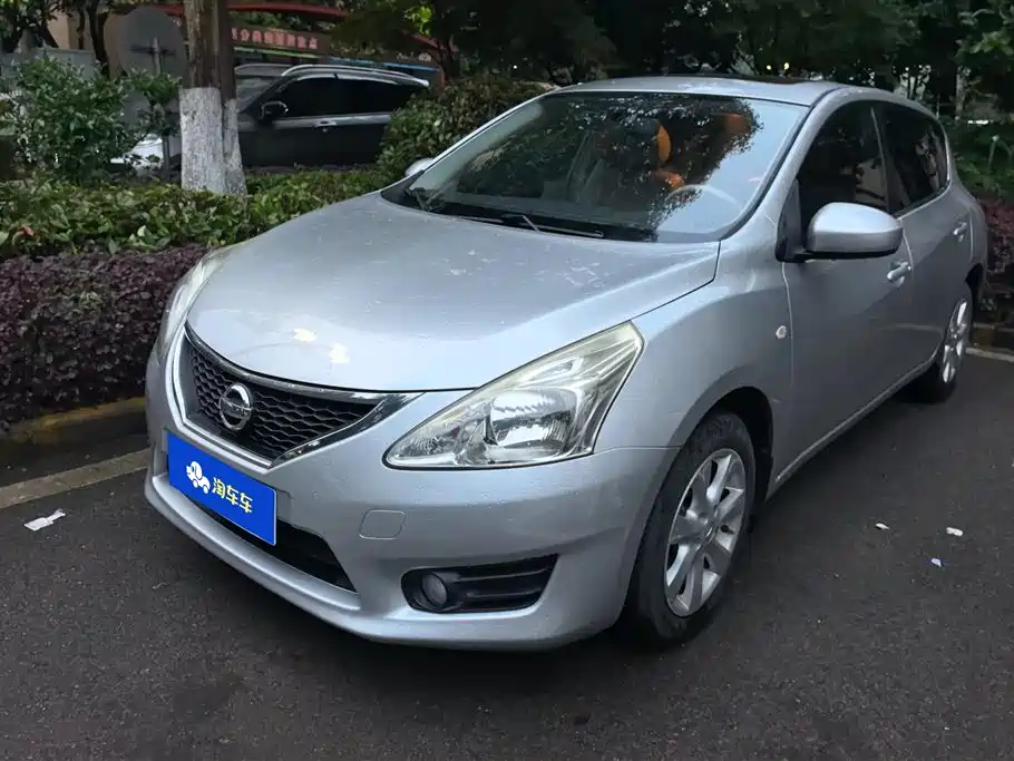 Nissan Tiida 2012