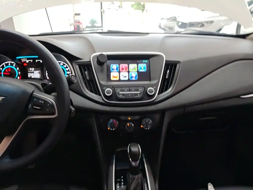 Chevrolet Cavalier 2019 — фото 13