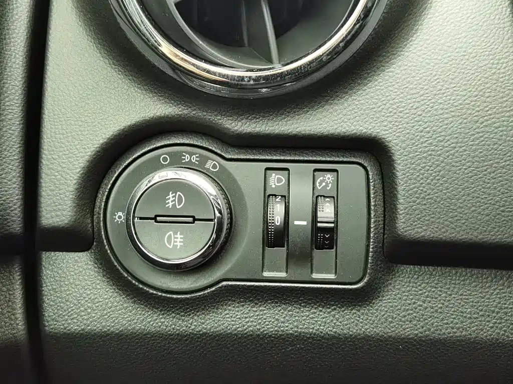 Chevrolet Trax 2015 — фото 21