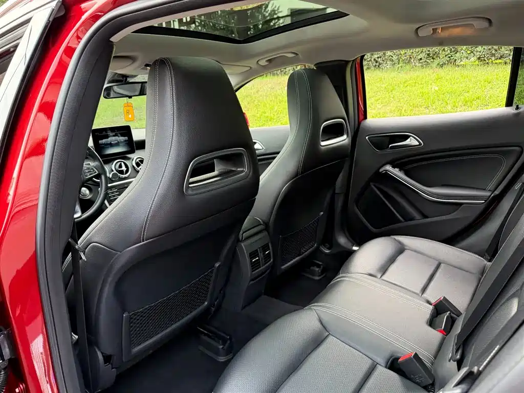 Mercedes-Benz GLA 2017 — фото 9