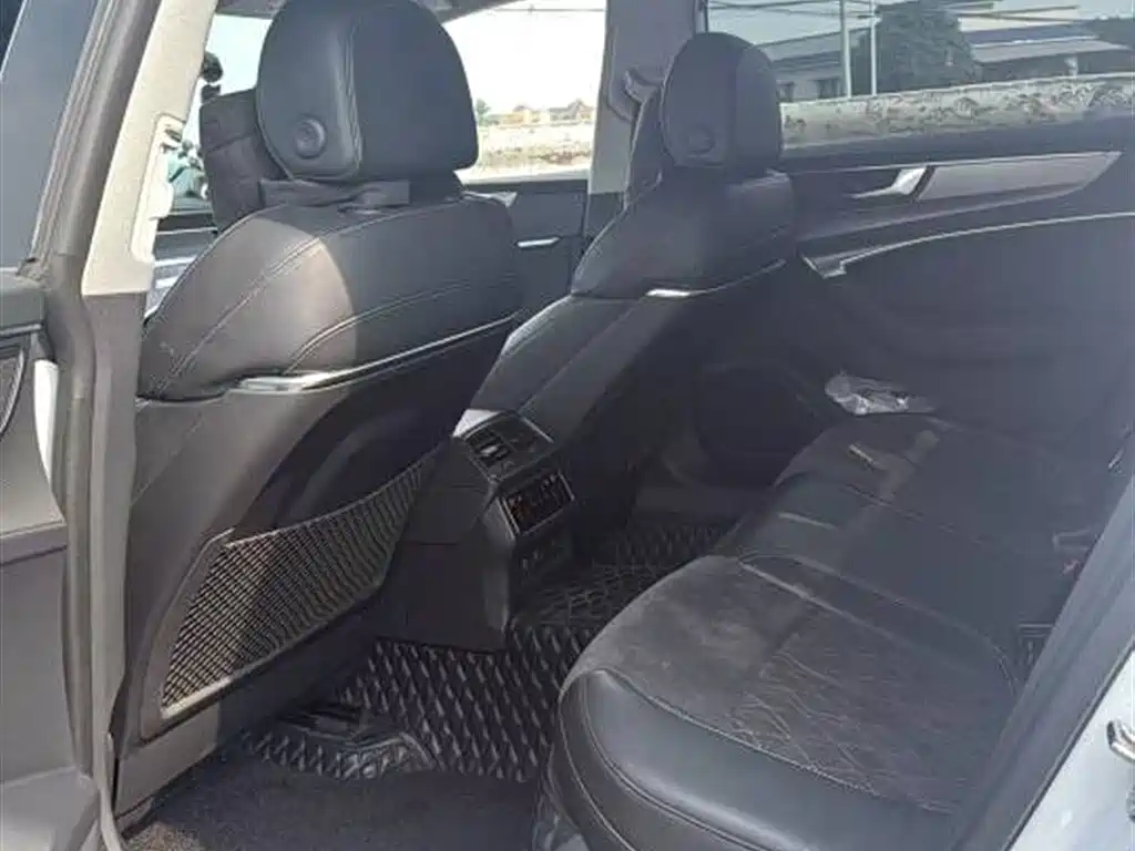 Audi A7L 2024