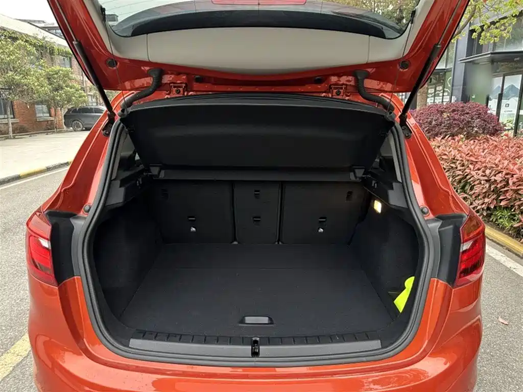 BMW 2 Series Active Tourer 2019 — фото 10