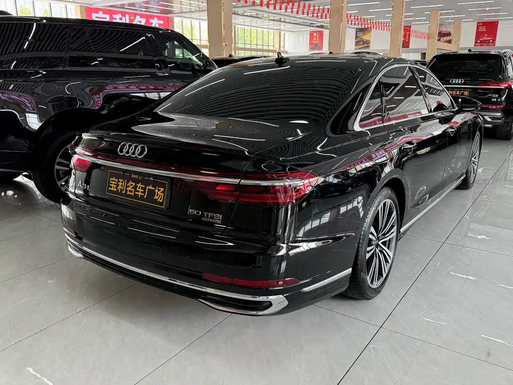 Audi A8 2023 — фото 4
