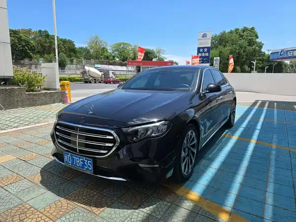 Mercedes-Benz E-Class 2024