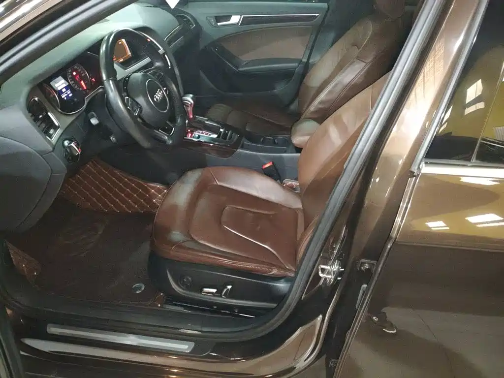 Audi A4L 2015