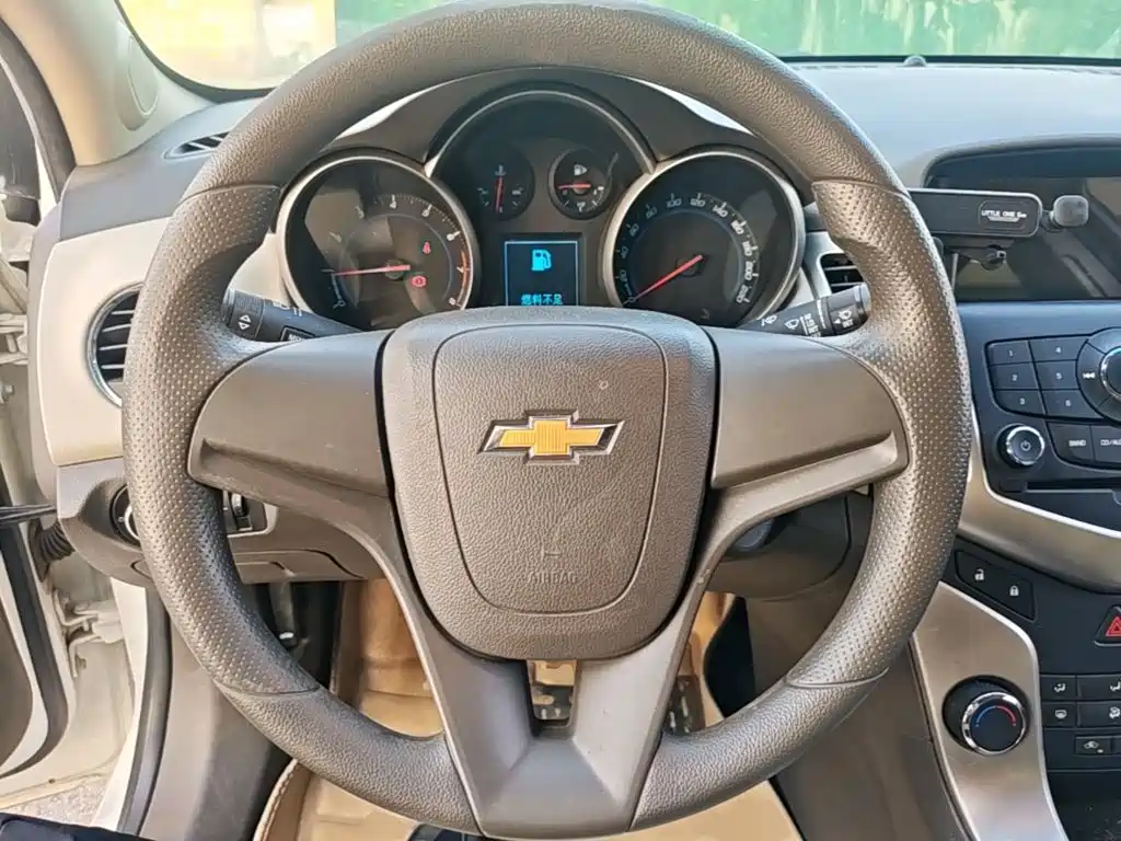 Chevrolet Cruze 2015 — фото 11
