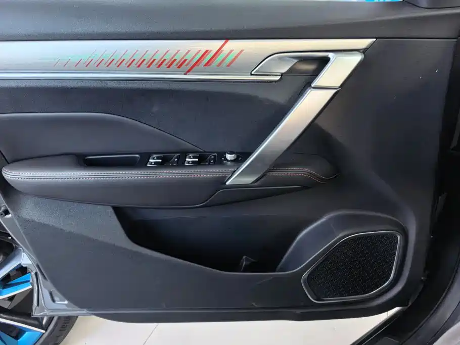 Geely Binyue 2021