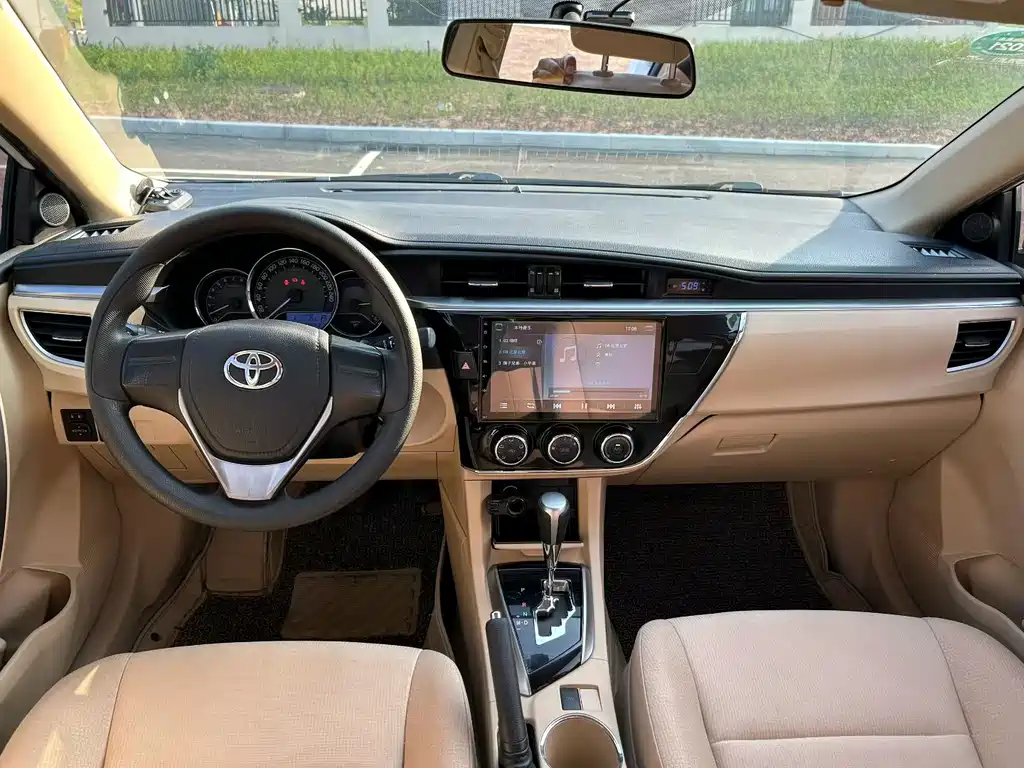 Toyota Corolla 2015 — фото 6