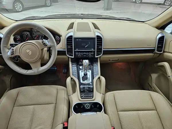 Porsche Cayenne 2014