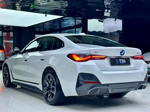 BMW i4 2026