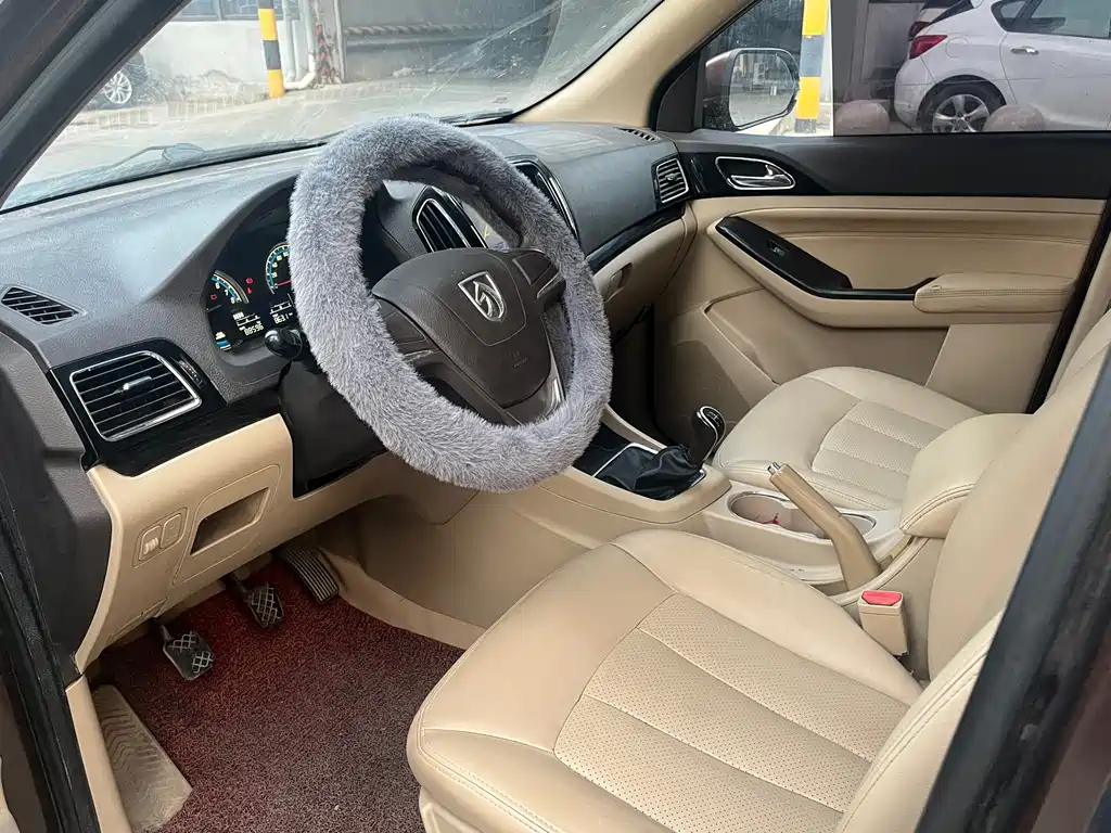 Baojun 730 2015