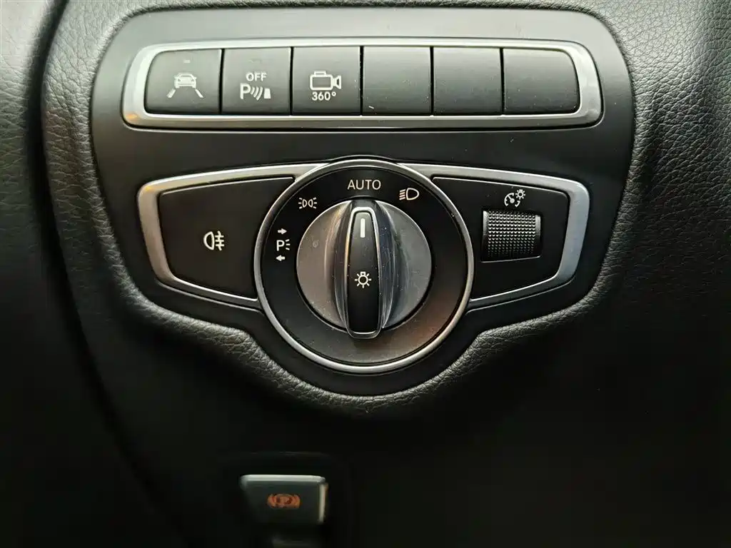 Mercedes-Benz GLC 2018 — фото 21