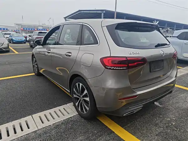 Mercedes-Benz B-Class 2021