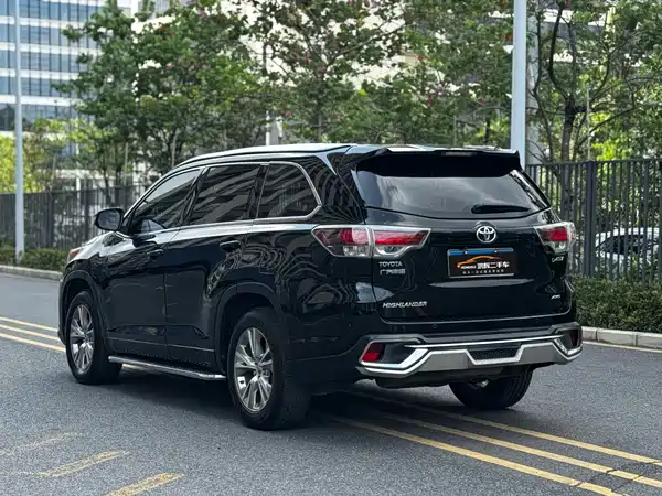 Toyota Highlander 2016