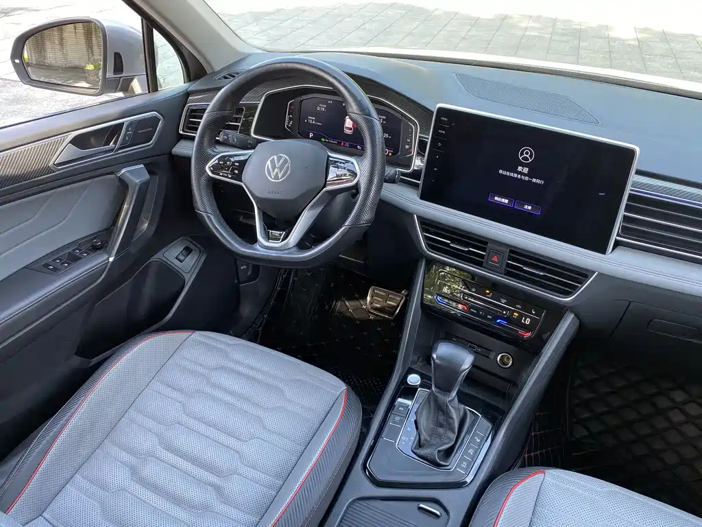 Volkswagen Tiguan L 2021 — фото 12