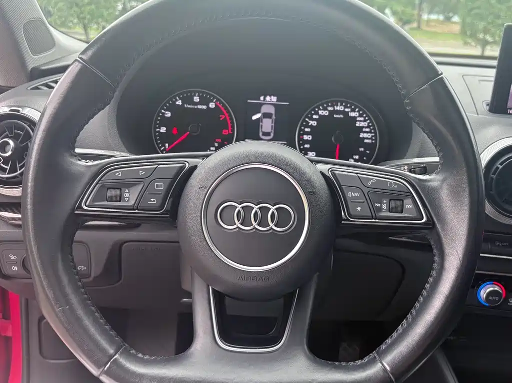 Audi A3 2019 — фото 24