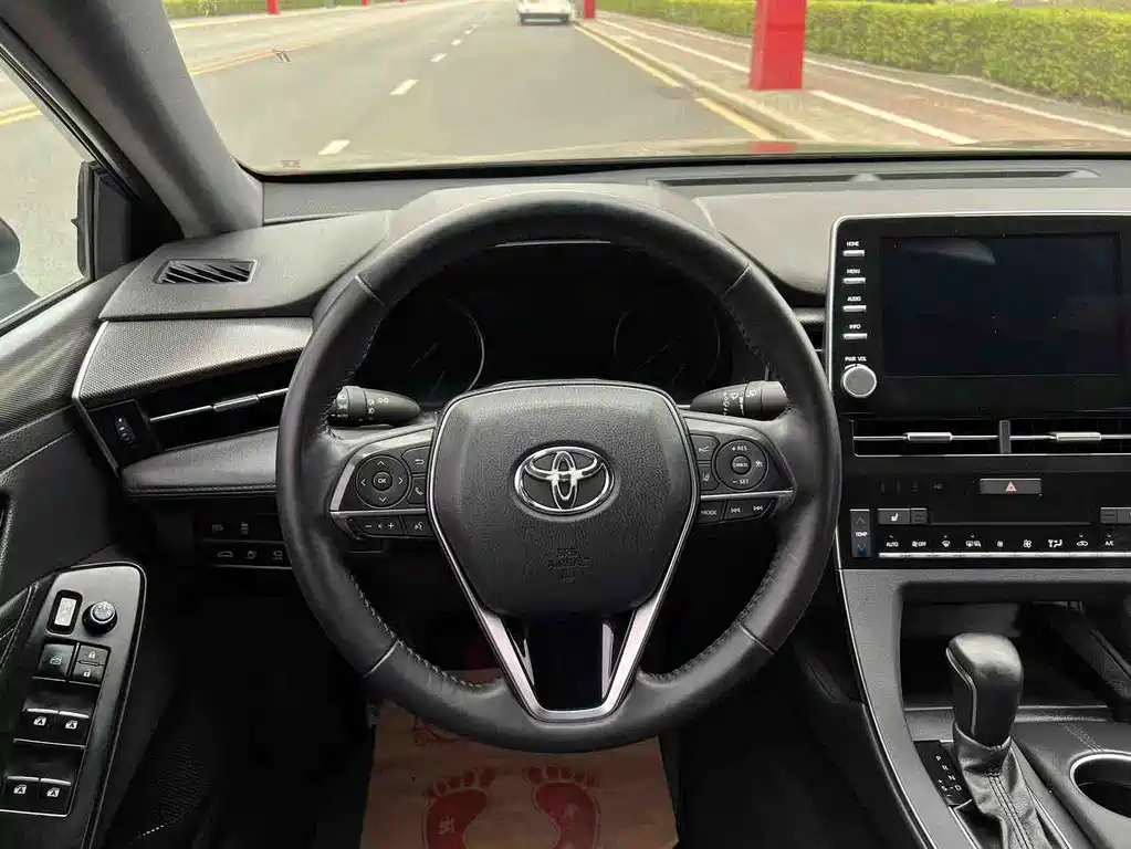 Toyota Avalon 2019 — фото 15