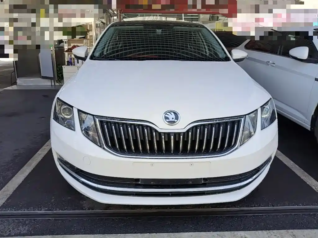 Skoda Octavia 2018 — фото 3