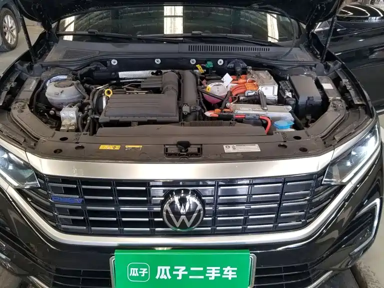 Volkswagen Passat Plug-In Hybrid 2025 — фото 20