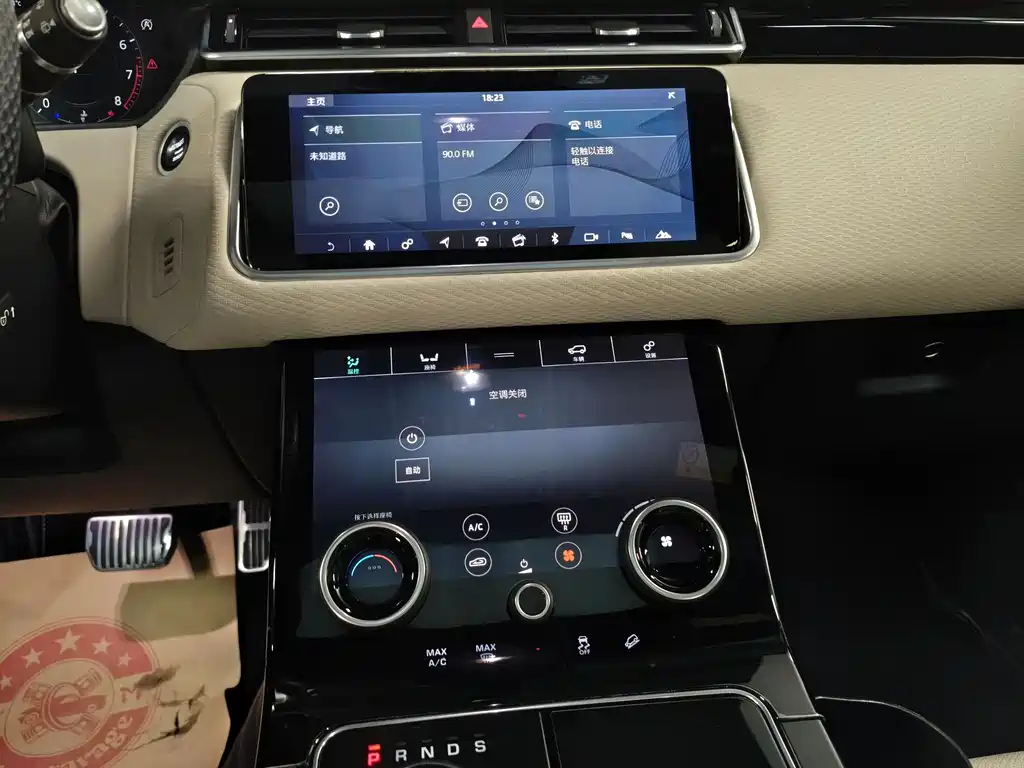 Land Rover Velar 2018 — фото 19