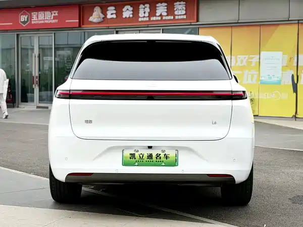 Li Auto L6 2024