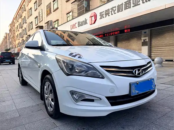 Hyundai Accent 2014